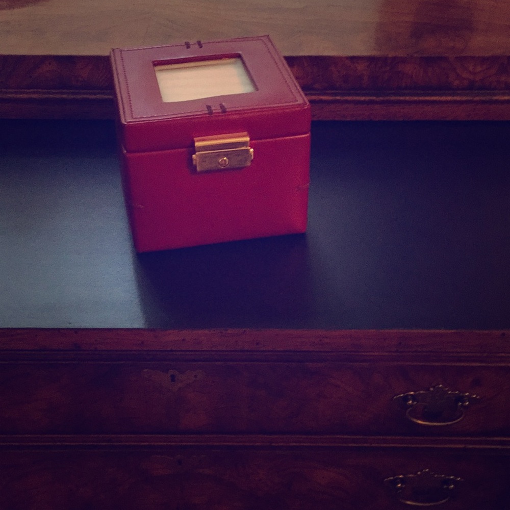 Jewelry box
